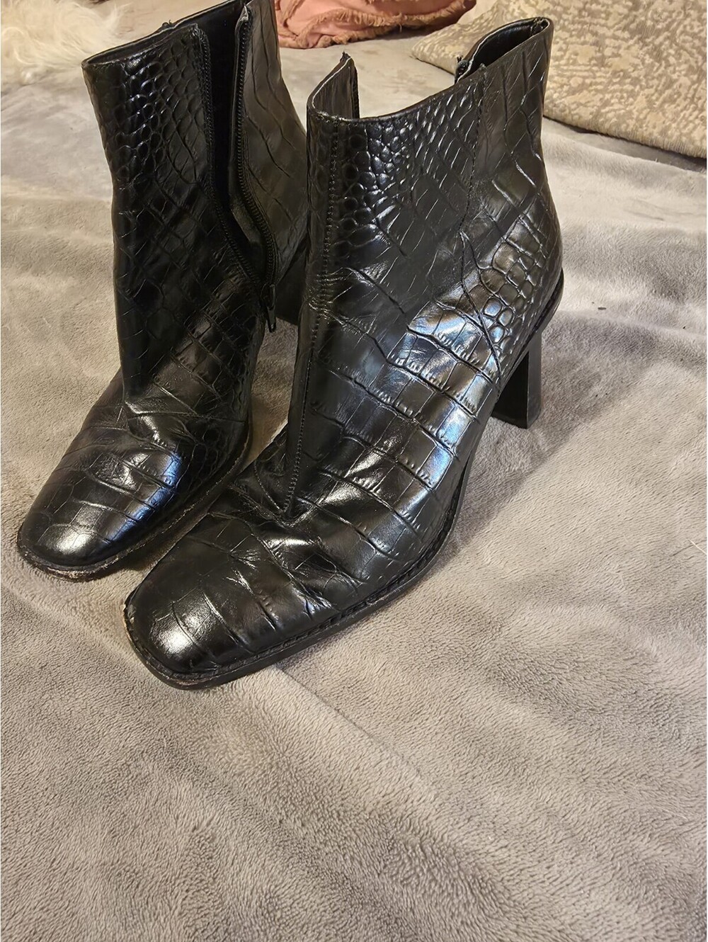 Gibson Latimer Black Croc Embossed Leather Ankle Boots Size 8M
